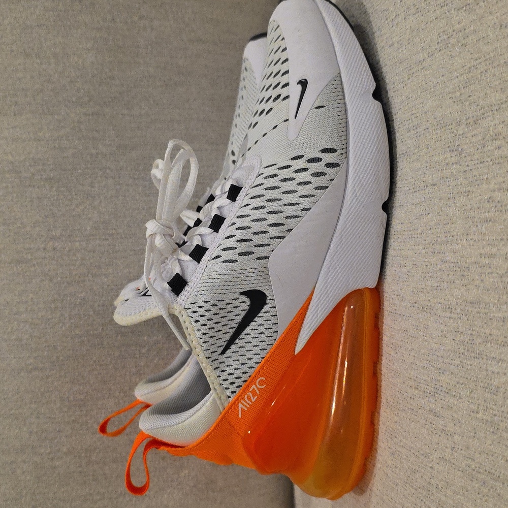 Nike Womens White and Orange  Air Max 270